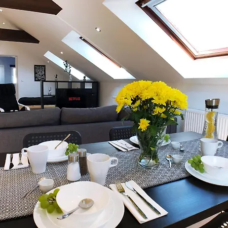 Daire Working And Living